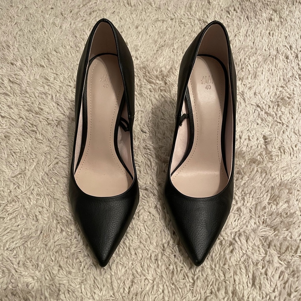 Women’s Pointed Toe Heels - Never Worn